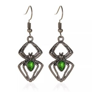🕷 Green Spider Earrings